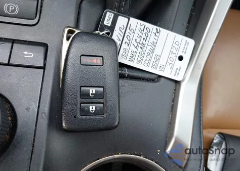 2015 Lexus Nx 200T z USA, uszkodzony, nr VIN JTJBARBZ4F2009316